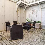 펜션 Maison Historique Vue Exceptionnelle 아로만체스레방